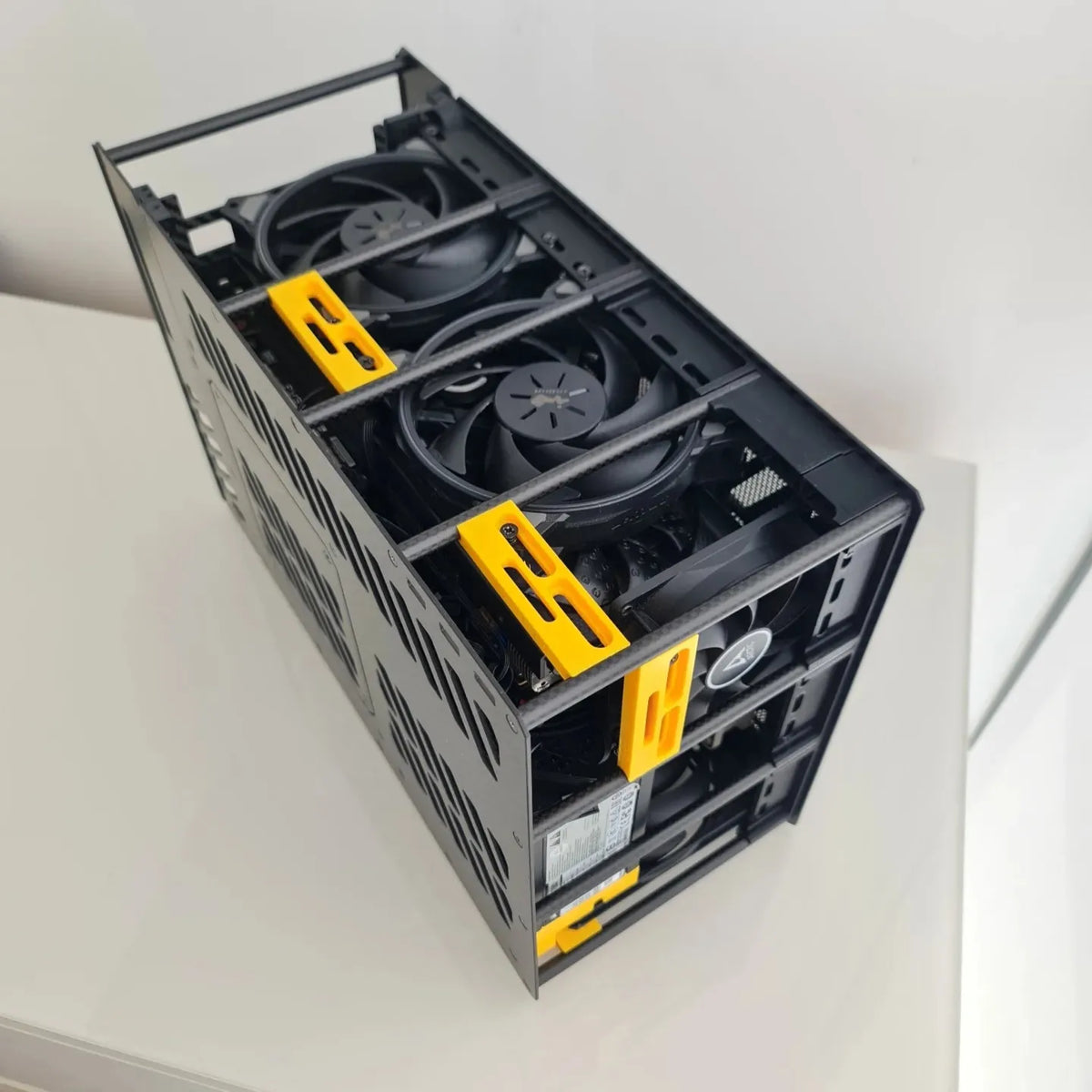 Moduck Case Cases from another world. – MODCASE